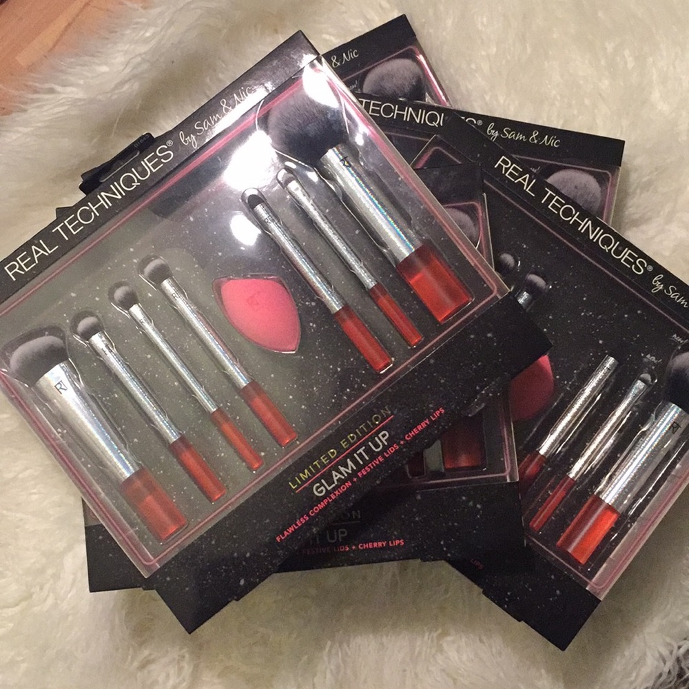 NIB - Real Techniques Glam it Up Edition. Bundle